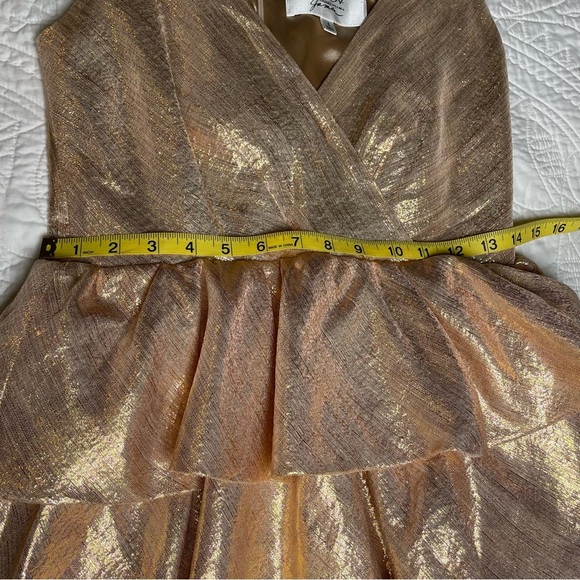 Mark & James by Badgley Mischka Gold Metallic Silk Tiered Cocktail Dress Size 4 - Picture 10 of 15